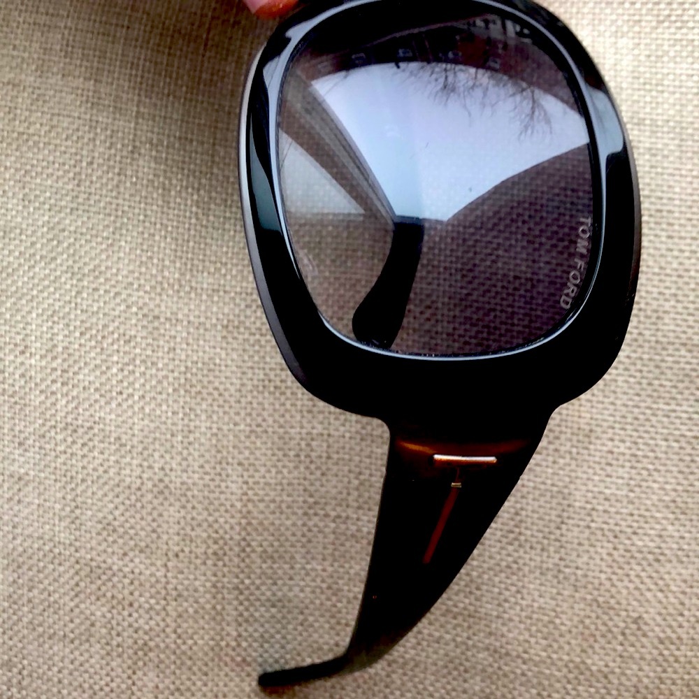 TomFord sunglasses/ Made in Italy - Picture 2 of 7